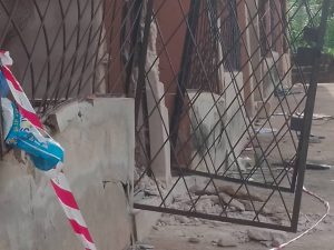 Crack walls