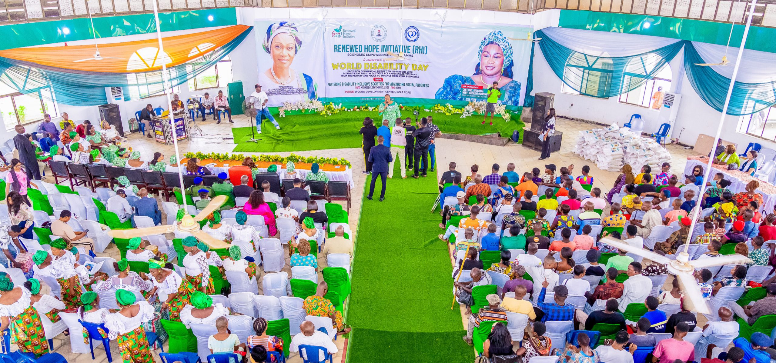 Cross section of people in attendance 